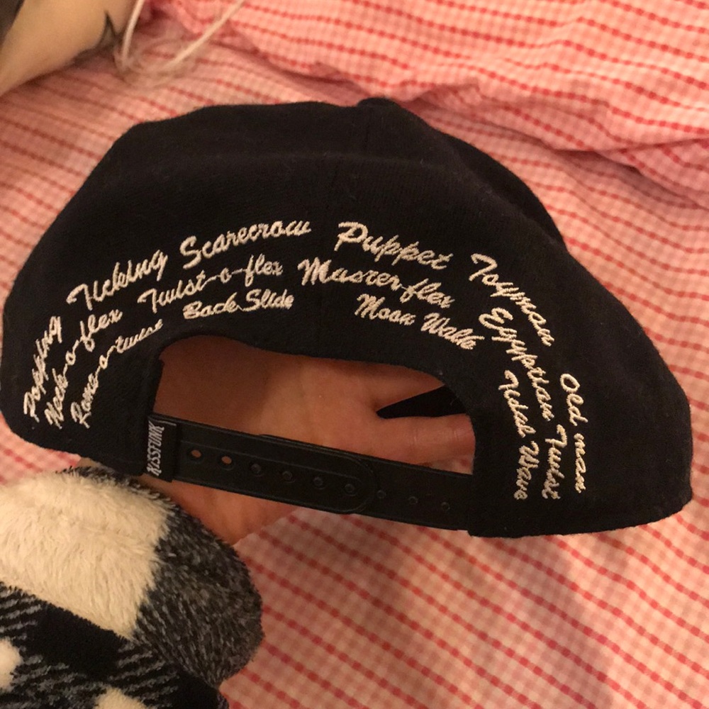 Hat - Picture 3 of 3